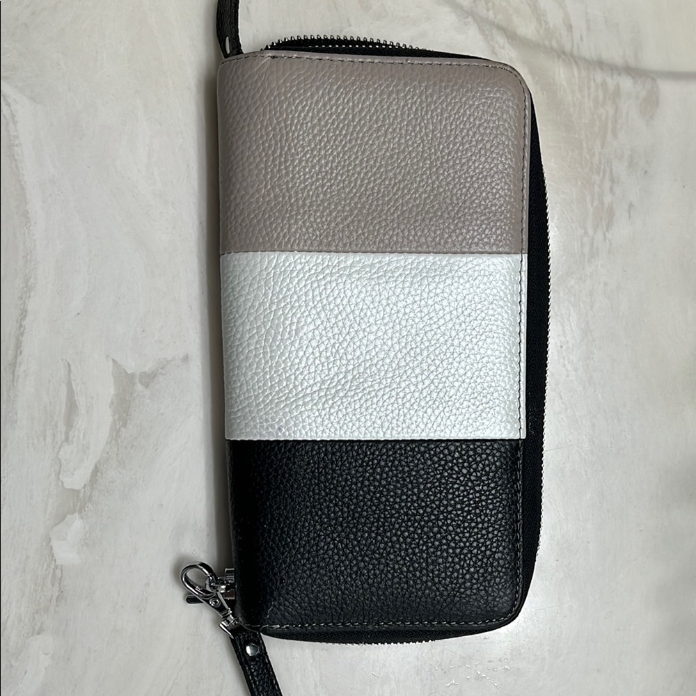 Colorblock Wristlet Wallet - Picture 6 of 7